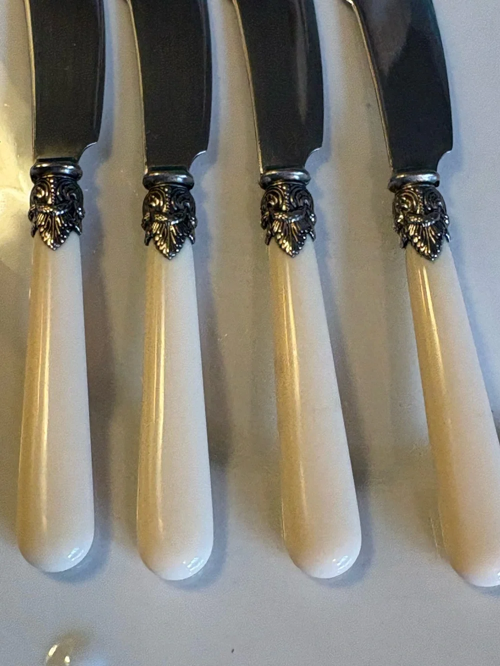 4 butter knives from EME INOX Italy.